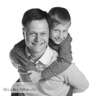 portrait enfants - photo frere et soeur - Studio Bilande - Philippeville-18