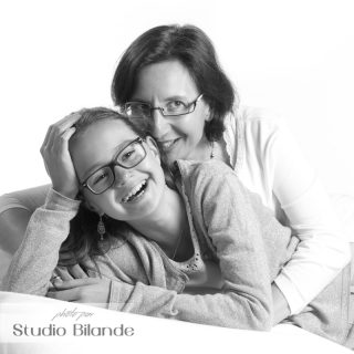 portrait enfants - photo frere et soeur - Studio Bilande - Philippeville-19