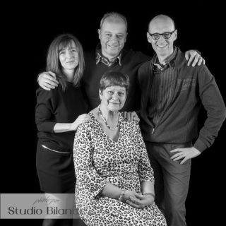 portrait famille - photo papa maman enfants - Studio Bilande - Philippeville-2