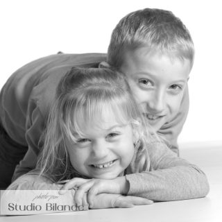 portrait famille - photo papa maman enfants - Studio Bilande - Philippeville-9